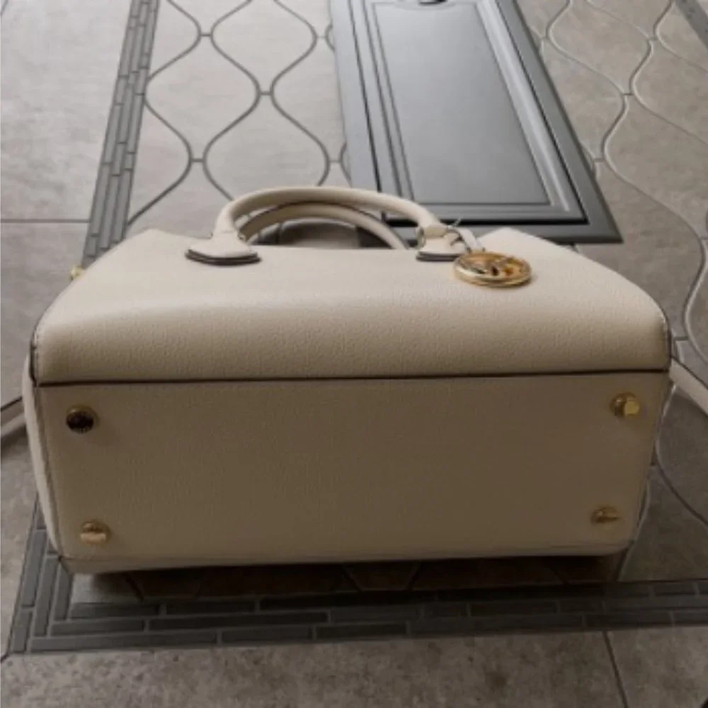 Michael Kors Daria Large Satchel Bag Leather Light Cream